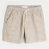 Pantaloni scurți din amestec de in, până la jumătatea coapsei, cu elastic