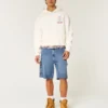 Pantaloni scurți din denim baggy, de culoare medie, pentru pictori Pantaloni scurți din denim baggy, de culoare medie, pentru pictori