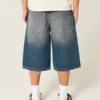 Pantaloni scurți din denim cu spălare medie Pantaloni scurți din denim cu spălare medie