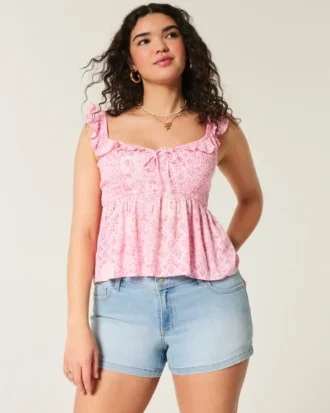 Pantaloni scurți din denim cu talie joasă, croiți pe formele corpului, spălați în culori deschise și brodați cu flori Pantaloni scurți din denim cu talie joasă, croiți pe formele corpului, spălați în culori deschise și brodați cu flori