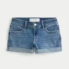 Pantaloni scurți din denim cu talie joasă și croi curbat, spălare medie Pantaloni scurți din denim cu talie joasă și croi curbat, spălare medie