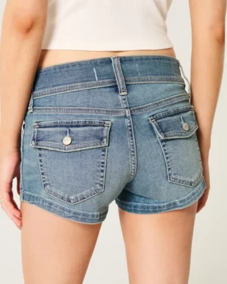 Pantaloni scurți din denim cu talie joasă și spălare deschisă