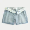 Pantaloni scurți din denim cu talie joasă, spălare deschisă, pliabili, 5″ Pantaloni scurți din denim cu talie joasă, spălare deschisă, pliabili, 5″