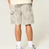 Pantaloni scurți din denim largi, camuflați Pantaloni scurți din denim largi, camuflați