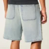 Pantaloni scurți din denim largi, cu broderie în formă de stea Pantaloni scurți din denim largi, cu broderie în formă de stea