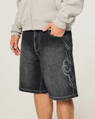 Pantaloni scurți din denim largi cu grafică dublă