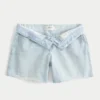 Pantaloni scurți din denim largi, cu talie joasă și spălare deschisă, 5″ Pantaloni scurți din denim largi, cu talie joasă și spălare deschisă, 5″