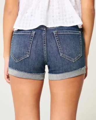 Pantaloni scurți din denim închis la culoare, cu talie înaltă și efect de rupere Pantaloni scurți din denim închis la culoare, cu talie înaltă și efect de rupere