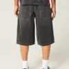 Pantaloni scurți din denim negru spălați Pantaloni scurți din denim negru spălați