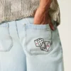 Pantaloni scurți din denim super largi, cu imprimeu grafic Dice, spălați ușor Pantaloni scurți din denim super largi, cu imprimeu grafic Dice, spălați ușor