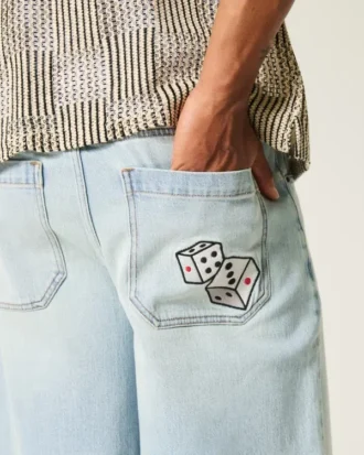 Pantaloni scurți din denim super largi, cu imprimeu grafic Dice, spălați ușor