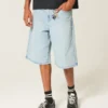 Pantaloni scurți din denim super largi, cu spălare deschisă și ornamente Pantaloni scurți din denim super largi, cu spălare deschisă și ornamente