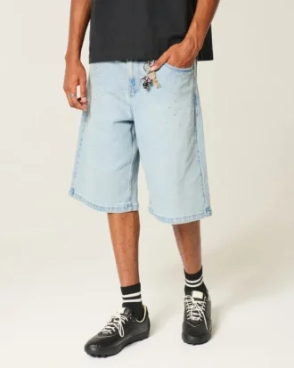 Pantaloni scurți din denim super largi, cu spălare deschisă și ornamente