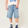 Pantaloni scurți din denim super largi, sub genunchi, spălare medie Pantaloni scurți din denim super largi, sub genunchi, spălare medie