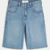 Pantaloni scurți din denim super largi, sub genunchi, spălare medie Pantaloni scurți din denim super largi, sub genunchi, spălare medie