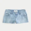 Pantaloni scurți din denim ultra-scurți, cu spate decupat, spălare medie Pantaloni scurți din denim ultra-scurți, cu spate decupat, spălare medie