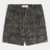 Pantaloni scurți din fleece camuflaj, peste genunchi Pantaloni scurți din fleece camuflaj, peste genunchi