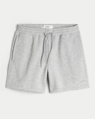 Pantaloni scurți din fleece, largi, până la jumătatea coapsei Pantaloni scurți din fleece, largi, până la jumătatea coapsei