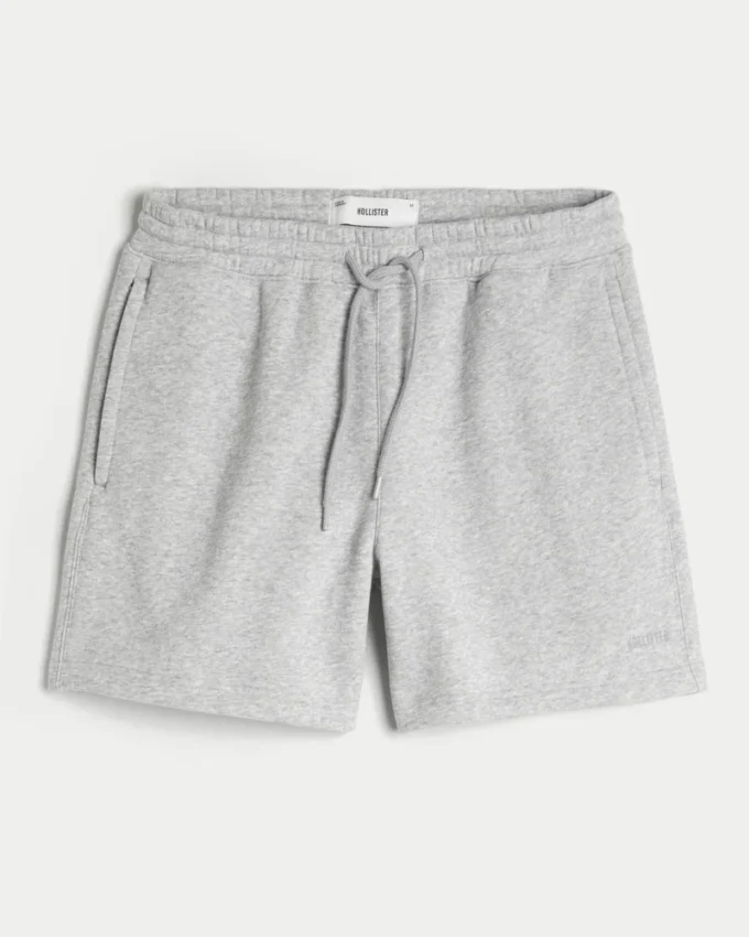 Pantaloni scurți din fleece, largi, până la jumătatea coapsei Pantaloni scurți din fleece, largi, până la jumătatea coapsei