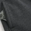 Pantaloni scurți din fleece, peste genunchi, cu logo Pantaloni scurți din fleece, peste genunchi, cu logo