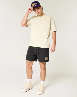 Pantaloni scurți din fleece până la jumătatea coapsei, cu imprimeu LSU Tigers Pantaloni scurți din fleece până la jumătatea coapsei, cu imprimeu LSU Tigers