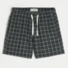Pantaloni scurți din seersucker până la jumătatea coapsei Pantaloni scurți din seersucker până la jumătatea coapsei