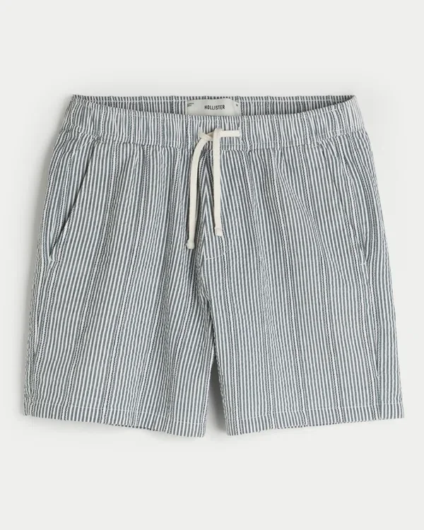 Pantaloni scurți din seersucker până la jumătatea coapsei Pantaloni scurți din seersucker până la jumătatea coapsei