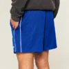 Pantaloni scurți din tricot cu logo, până la jumătatea coapsei Pantaloni scurți din tricot cu logo, până la jumătatea coapsei