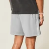 Pantaloni scurți din tricot cu logo, până la jumătatea coapsei Pantaloni scurți din tricot cu logo, până la jumătatea coapsei