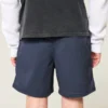 Pantaloni scurți din twill până la jumătatea coapsei Pantaloni scurți din twill până la jumătatea coapsei