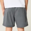 Pantaloni scurți din twill până la jumătatea coapsei Pantaloni scurți din twill până la jumătatea coapsei
