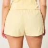 Pantaloni scurți Hollister Livvy din amestec de in, cu talie joasă Pantaloni scurți Hollister Livvy din amestec de in, cu talie joasă