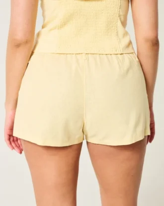 Pantaloni scurți Hollister Livvy din amestec de in, cu talie joasă Pantaloni scurți Hollister Livvy din amestec de in, cu talie joasă
