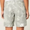 Pantaloni scurți largi, cu talie joasă, în stil camuflaj Pantaloni scurți largi, cu talie joasă, în stil camuflaj