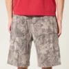 Pantaloni scurți largi din denim camuflaj Pantaloni scurți largi din denim camuflaj