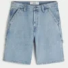 Pantaloni scurți largi din denim, de culoare deschisă Pantaloni scurți largi din denim, de culoare deschisă