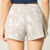 Pantaloni scurți mini din fleece camuflaj Pantaloni scurți mini din fleece camuflaj
