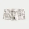 Pantaloni scurți mini din fleece camuflaj Pantaloni scurți mini din fleece camuflaj