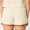 Pantaloni scurți moi din amestec de in, cu fundă laterală