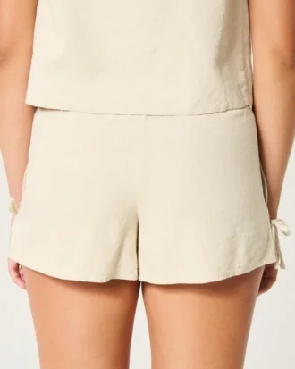 Pantaloni scurți moi din amestec de in, cu fundă laterală