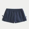 Pantaloni scurți moi din amestec de in, cu fundă laterală Pantaloni scurți moi din amestec de in, cu fundă laterală