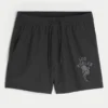 Pantaloni scurți sport cu imprimeu până la jumătatea coapsei Pantaloni scurți sport cu imprimeu până la jumătatea coapsei