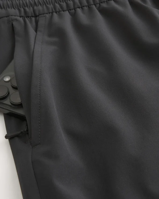Pantaloni scurți sport cu imprimeu până la jumătatea coapsei Pantaloni scurți sport cu imprimeu până la jumătatea coapsei