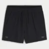 Pantaloni scurți sport cu logo la jumătatea coapsei Pantaloni scurți sport cu logo la jumătatea coapsei