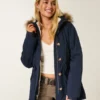 Parka căptușită cu blană artificială Parka căptușită cu blană artificială