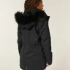 Parka căptușită cu blană artificială Parka căptușită cu blană artificială
