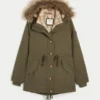 Parka căptușită cu blană artificială Parka căptușită cu blană artificială