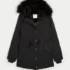 Parka căptușită cu blană artificială Parka căptușită cu blană artificială