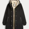 Parka căptușită cu blană artificială Parka căptușită cu blană artificială