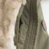 Parka căptușită cu blană artificială Parka căptușită cu blană artificială
